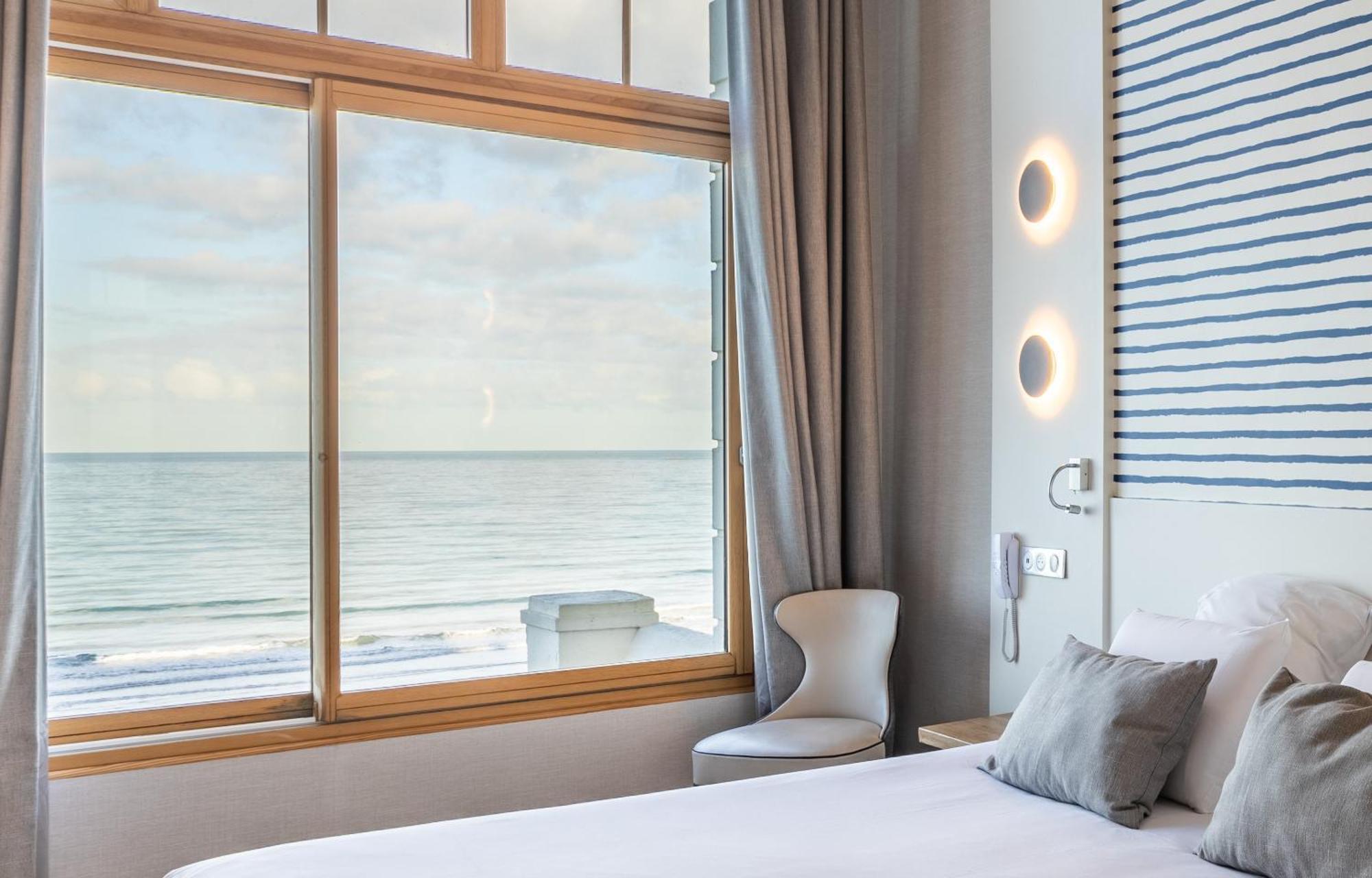 Hotel Kyriad Saint Malo Centre Plage Стая снимка